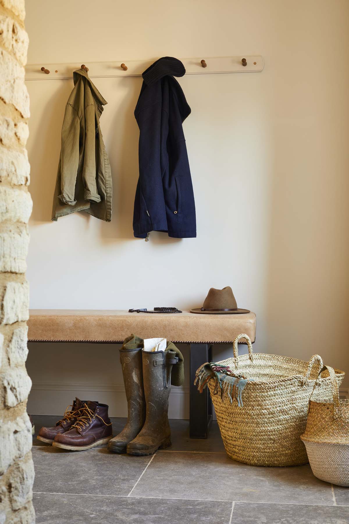 the grain store cotswolds cloakroom