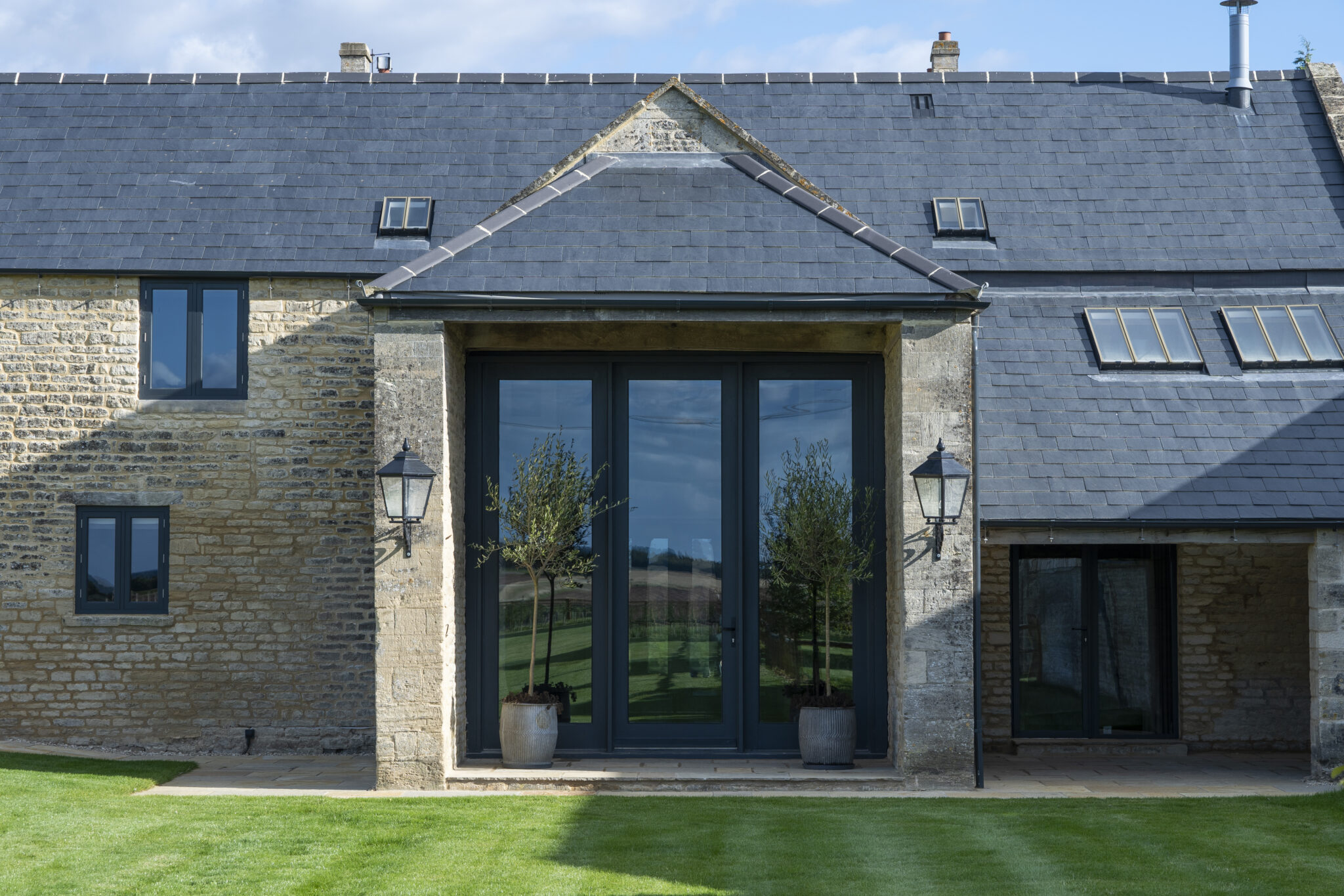 the grain store cotswolds garden modern house luxury