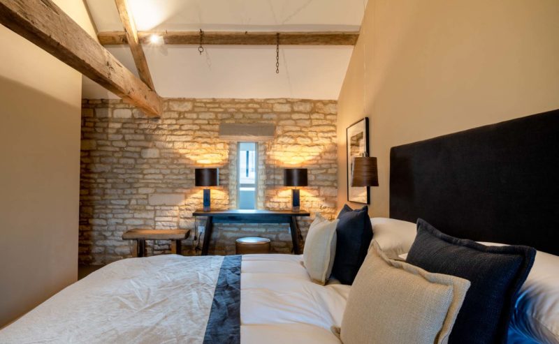 Luxurious Features in Double Room in Bibury