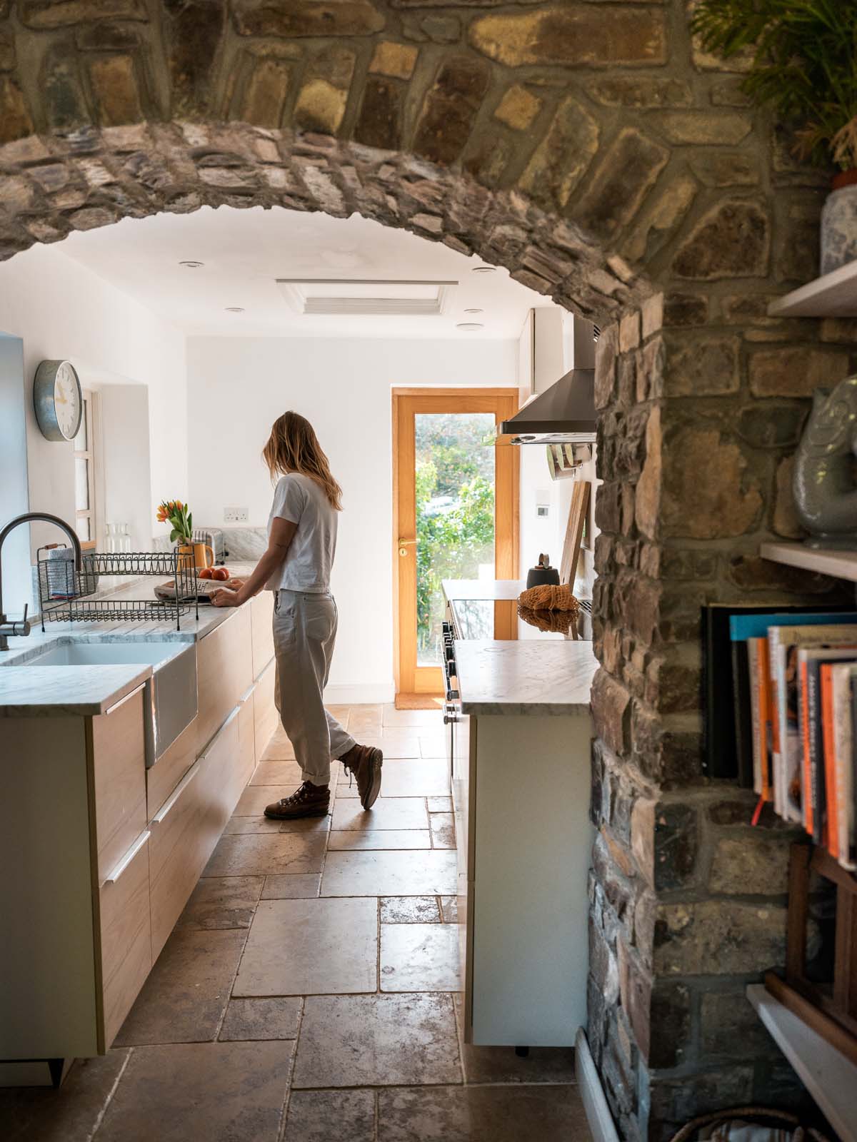 cottage kitchen with archway