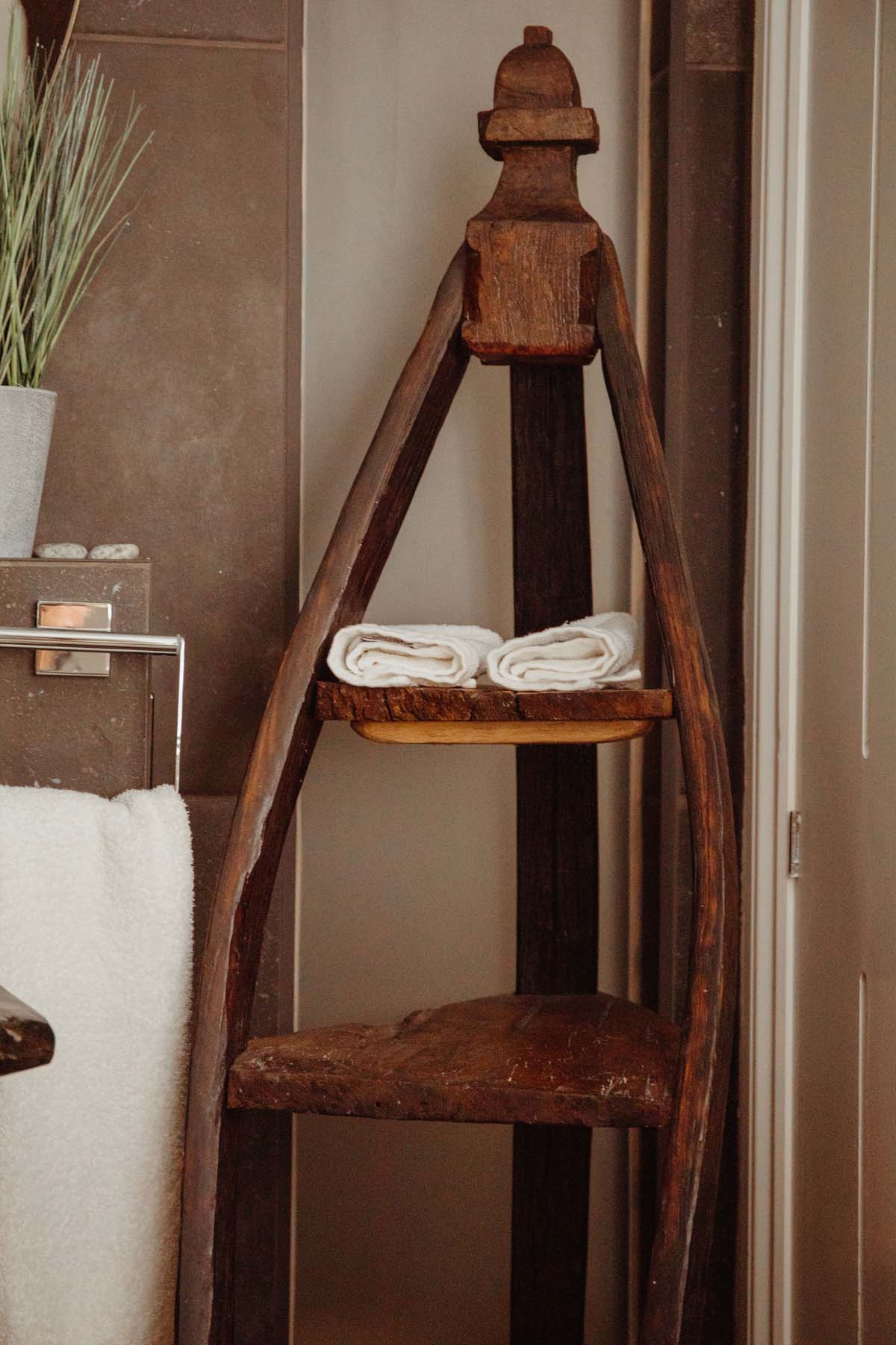 Wooden towel rack