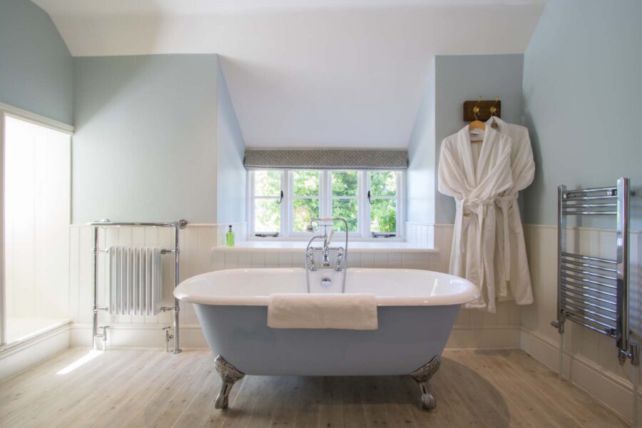 Blue Rolltop Bath