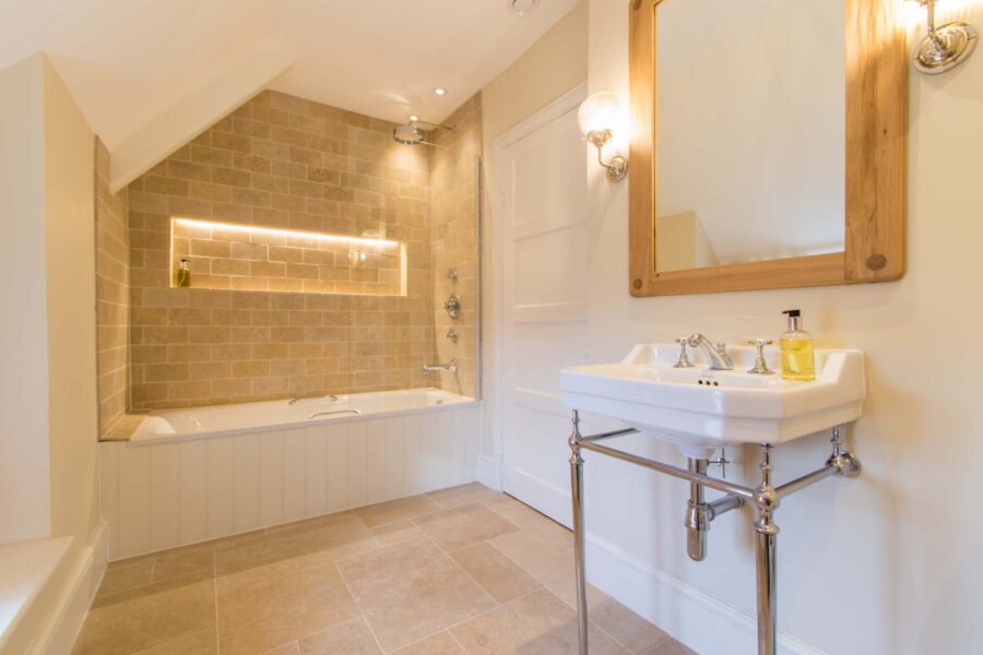 Thatched House Contemporary Bathroom