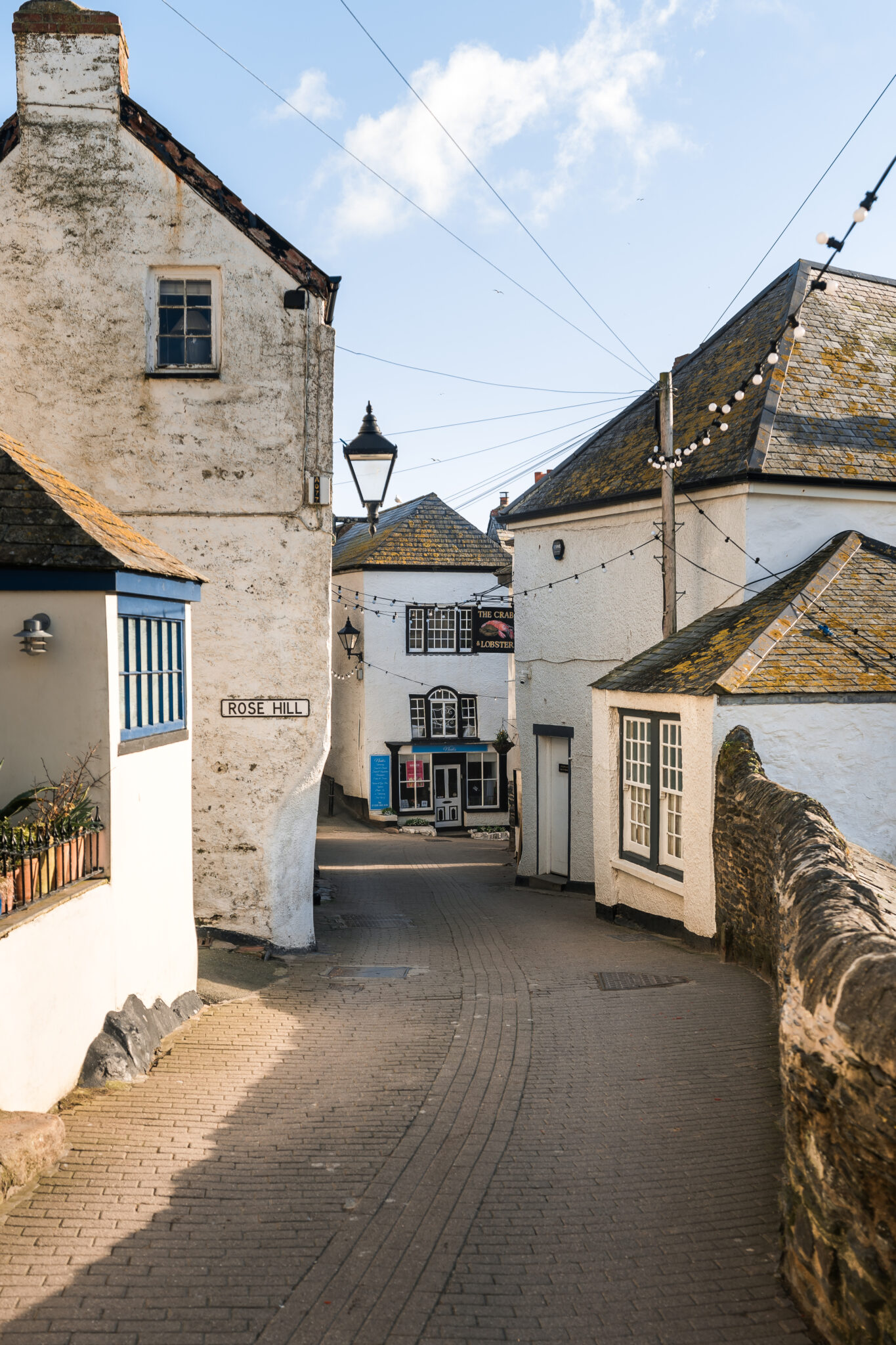 Cobbled Cornish streets and whitewashed buildings
