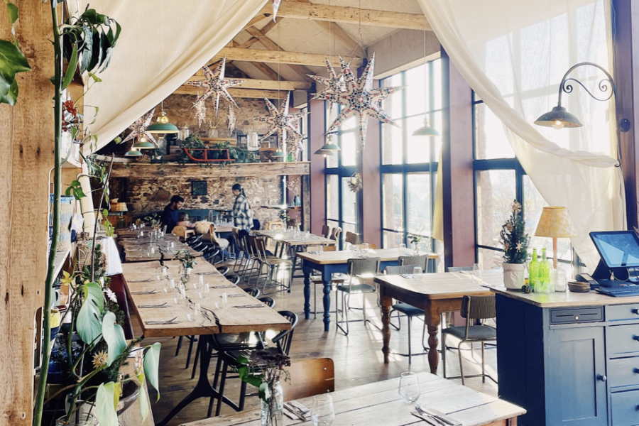 restaurant