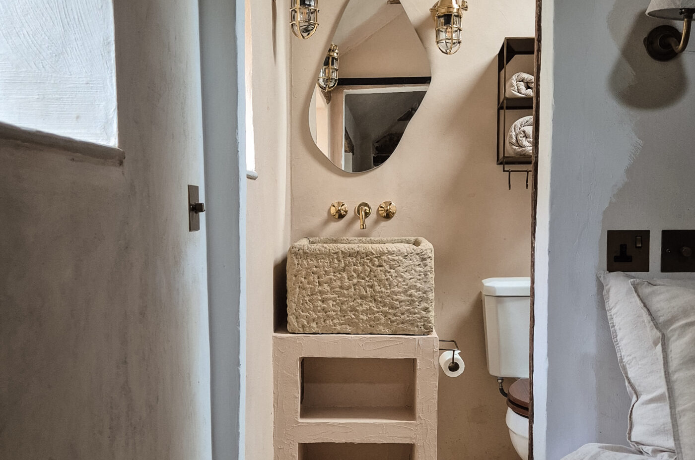 The Cowshed, The Cotswolds, Sand & Stone Escapes